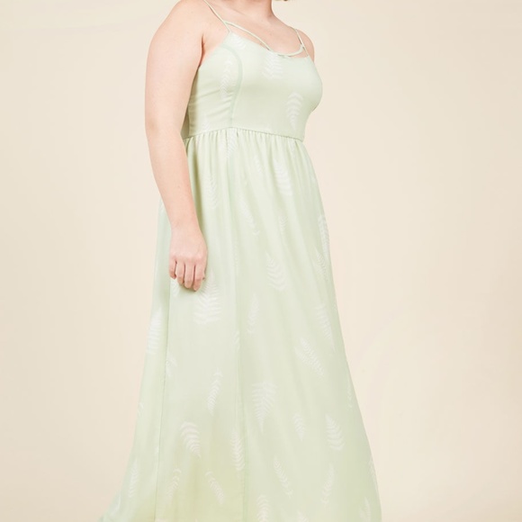Modcloth Envision the Mission Maxi Dress in Mint - Picture 2 of 8
